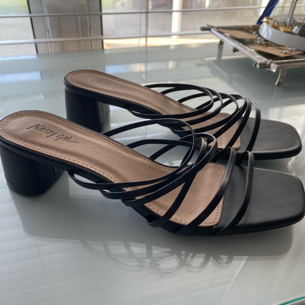 Black Strappy Mule